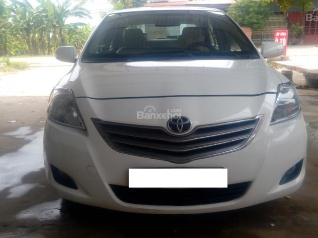 Cần bán xe Toyota Vios E đời 2010, màu trắng