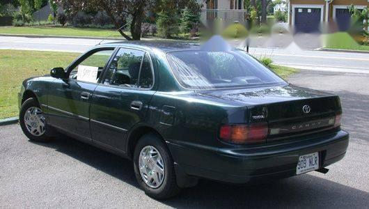 Bán xe Toyota Camry năm 1993, xe nhập số tự động, 185tr