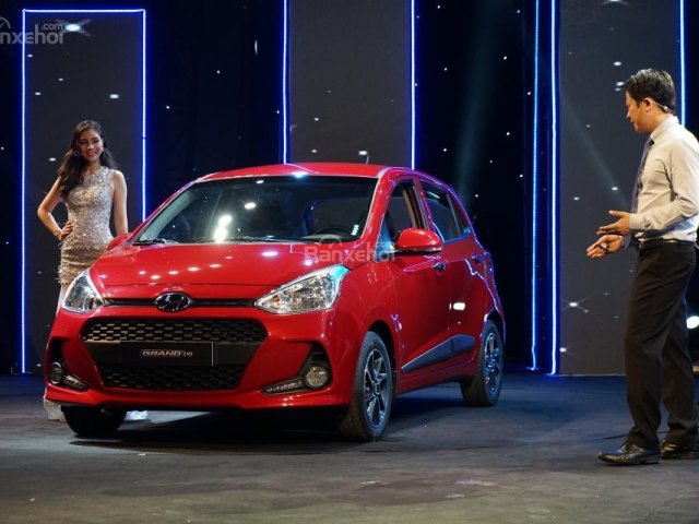 Bán Hyundai Grand i10 đời 2018, màu đỏ, 350 triệu