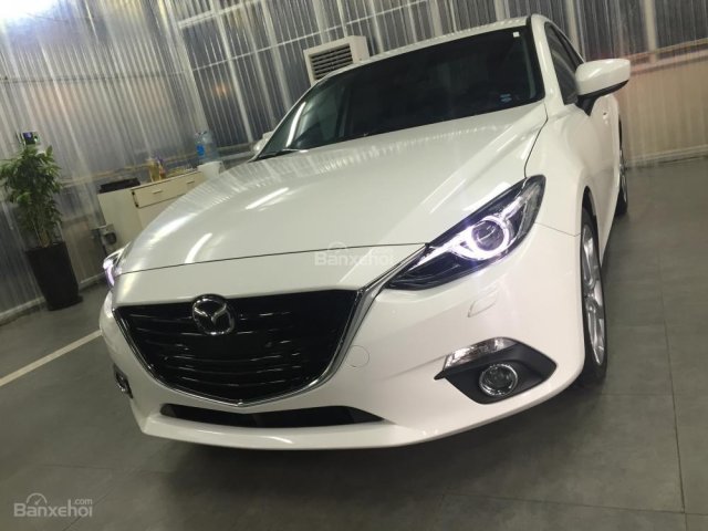 Bán trả góp 85% Mazda 3 2.0L 2017 mới 100%, giá tốt tại Mazda Lê Văn Lương, liên hệ: 0976834599 để hưởng giá tốt nhất