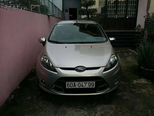 Cần bán xe cũ Ford Fiesta AT đời 2012, giá bán 400 triệu