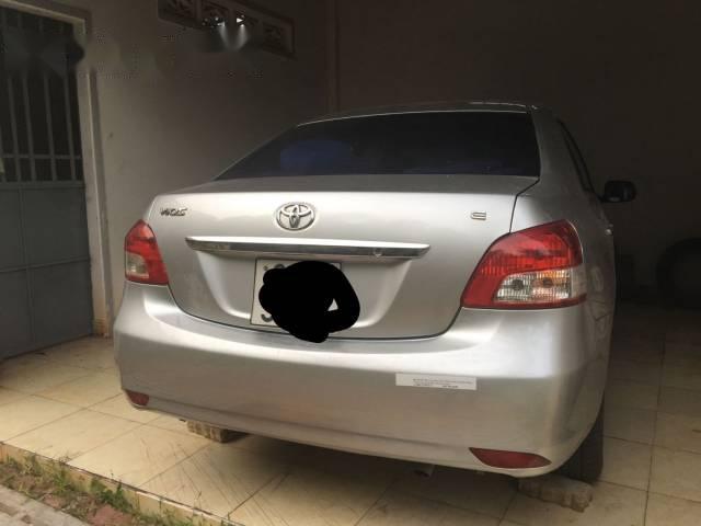 Cần bán lại xe Toyota Vios E đời 2008, màu bạc