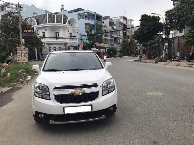 Bán xe Chevrolet Orlando 7 chỗ SX 2016, màu trắng, full options