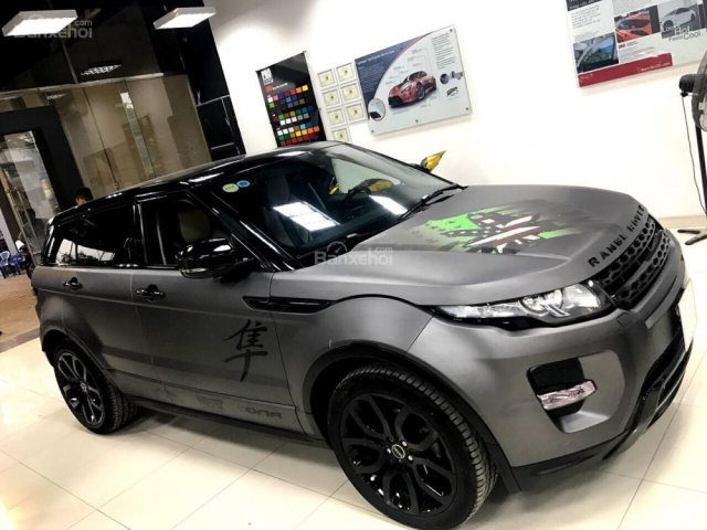 Bán ô tô LandRover Evoque đời 2012, màu xám, xe nhập, chính chủ, không đâm đụng