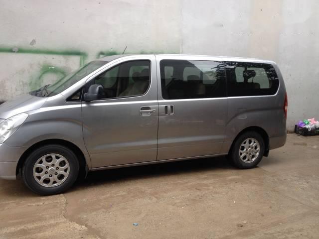 Cần bán lại xe Hyundai Starex sản xuất 2012, màu bạc