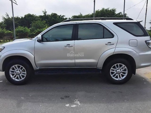 Cần bán lại xe Toyota Fortuner 2.5G đời 2014, màu bạc còn mới, giá chỉ 855 triệu