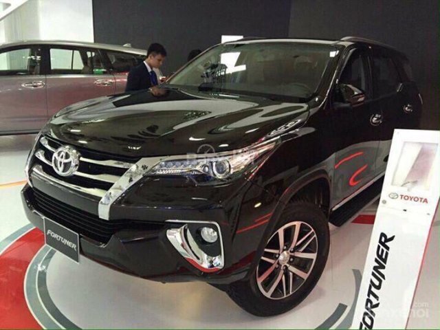 Toyota Thăng Long - Toyota Fortuner 2017, khuyến mại cực tốt, hỗ trợ đăng ký đăng kiểm, trả góp 80%, LH: 0974505154