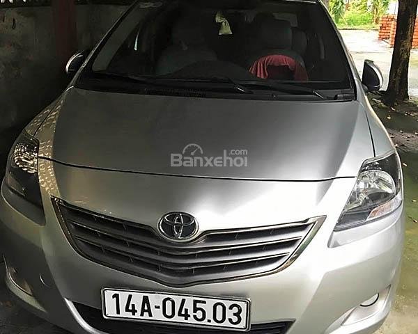 Bán Toyota Vios đời 2012, màu bạc chính chủ