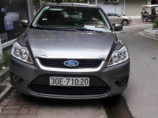 Bán Ford Focus 1.8AT đời 2010, màu xám số tự động