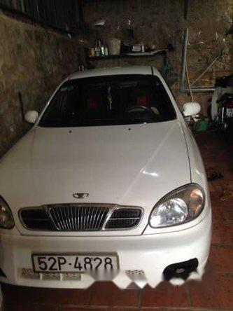 Cần bán xe Daewoo Lanos sản xuất 2004, màu trắng chính chủ