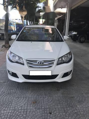 Bán Hyundai Avante đời 2011, màu trắng số sàn, giá tốt