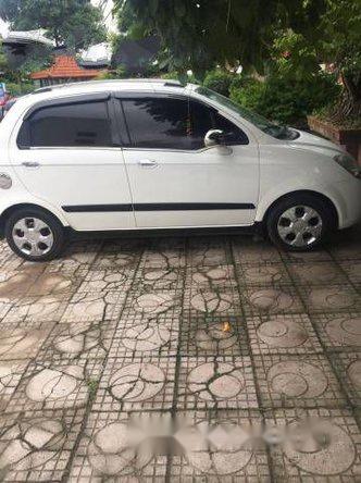 Bán Chevrolet Spark MT đời 2011, màu trắng, giá tốt