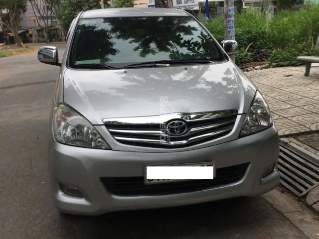 Cần bán gấp xe Toyota Innova V để nâng đời