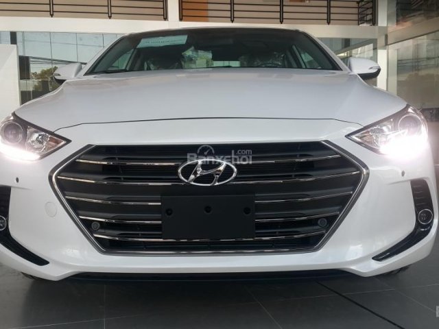 Cần bán Hyundai Elantra 2017, giá cực tốt!!