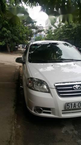 Bán xe cũ Daewoo Gentra 2010, màu trắng xe gia đình, giá chỉ 230 triệu