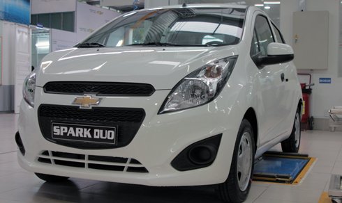 Bán ô tô Chevrolet Spark Duo bảo hành chính hãng, trả góp- trả trước 70 triệu là lăn bánh, LH Nhung 0975768960