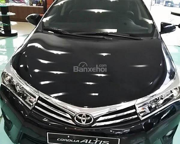 Cần bán xe Toyota Corolla altis 1.8G CVT sản xuất 2017, màu đen  