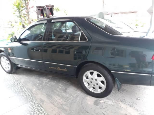 Bán ô tô Toyota Camry 2001 xe gia đình