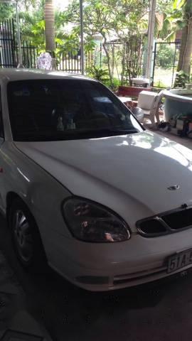 Cần bán Daewoo Nubira 1.8 sản xuất 2000