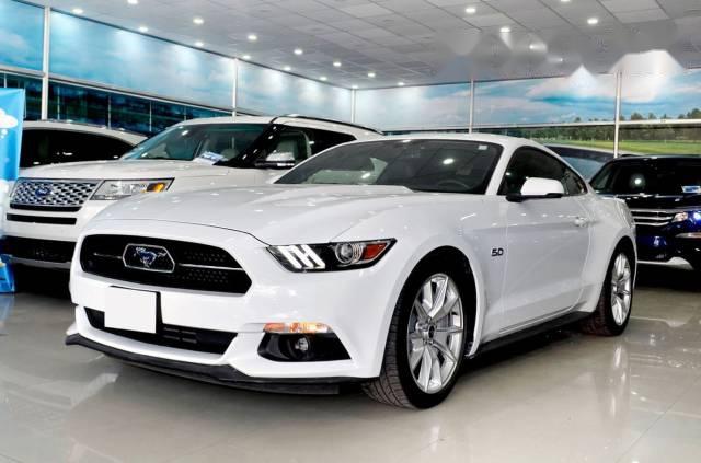 Cần bán xe Ford Mustang GT Premium 5.0L đời 2015, màu trắng