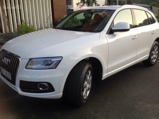 Bán xe Audi Q5 màu trắng, SX 2013