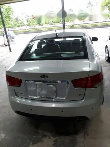 Gia đình bán lại xe Kia Forte đời 2010, màu bạc