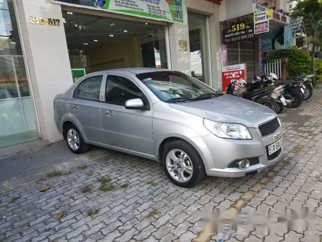 Cần bán lại xe Chevrolet Aveo LT đời 2013, màu bạc, giá 320tr