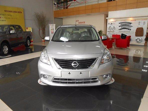 Nissan Long Biên - Hà Nội bán Nissan Sunny đời 2016, màu bạc số sàn