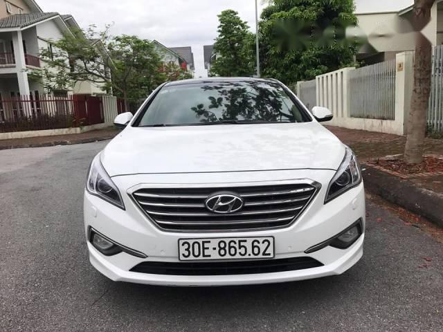 Bán xe chính chủ Hyundai Sonata đời 2015, màu trắng, giá chỉ 850 triệu