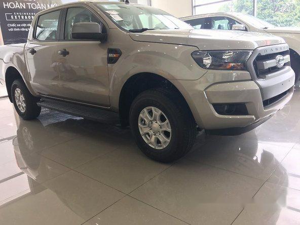 Cần bán Ford Ranger XLS MT 2.2L 4x2 đời 2017, màu vàng cát, giá cạnh tranh