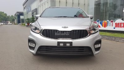 Bán xe Kia Rondo GMT đời 2017, hỗ trợ vay 85%, đưa 165tr lấy xe ngay, LH: 0902 870 210