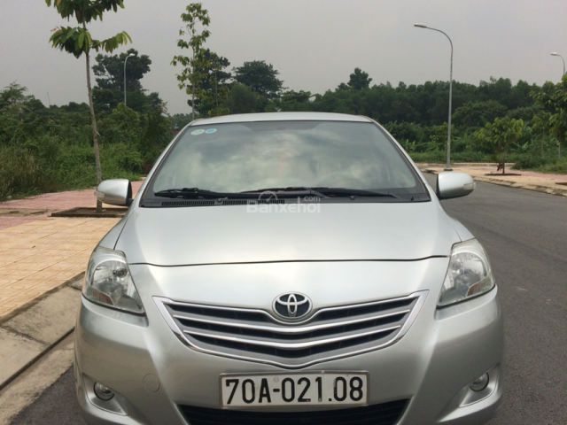 Bán xe Toyota Vios sản xuất 2012 màu bạc, 435 triệu