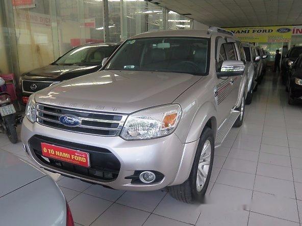 Bán Ford Everest MT đời 2014, đã đi 28000 km