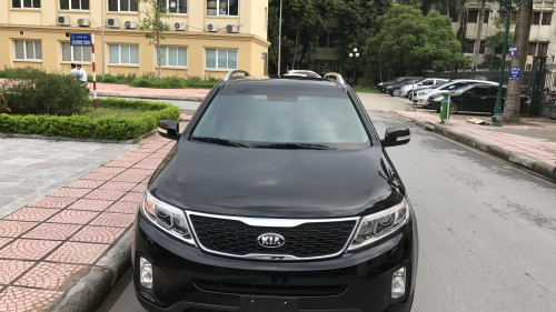 Bán xe cũ Kia Sorento 2.0 AT năm 2016, màu đen, 766tr