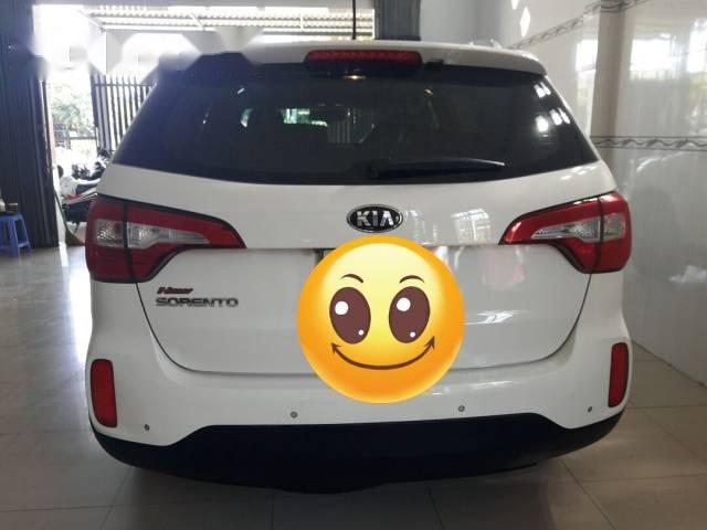 Bán Kia Sorento đời 2015, màu trắng 