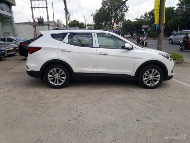 Bán xe Hyundai Santafe 2017, màu trắng