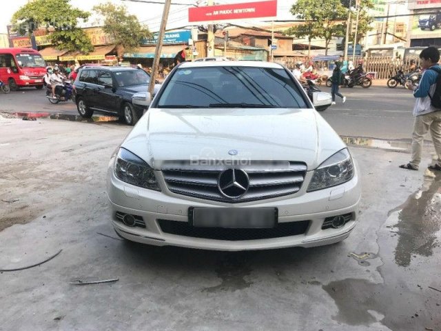 Cần bán Mercedes C200 đời 2008, màu trắng, giá 519tr