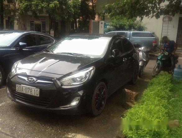 Bán xe chính chủ Hyundai Accent đời 2011, màu đen