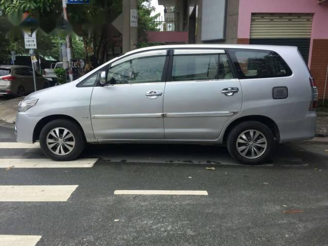 Cần bán Toyota Innova đời 2008, màu bạc giá cạnh tranh