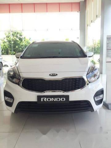 Bán xe Kia Rondo đời 2017, màu trắng  