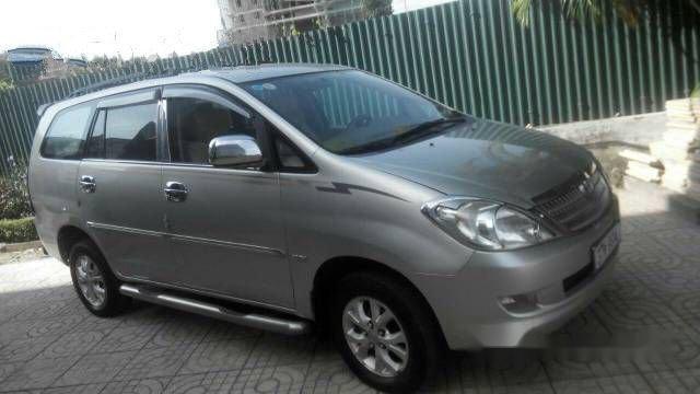 Cần bán xe Toyota Innova đời 2009, màu xám số sàn giá cạnh tranh