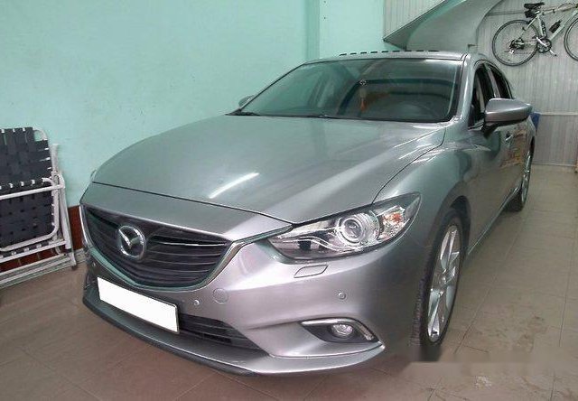 Cần bán gấp Mazda 6 2.5AT đời 2015, màu bạc số tự động, giá chỉ 815 triệu