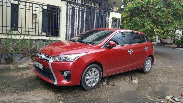 Cần bán lại xe Toyota Yaris đời 2010, màu đỏ đã đi 15000 km