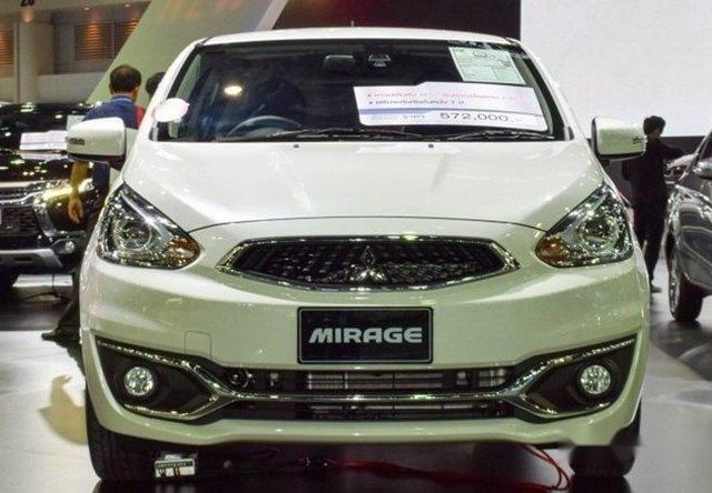 Cần bán Mitsubishi Mirage đời 2017, màu trắng, giá 399tr