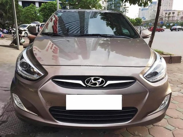 Cần bán Hyundai Accent 1.4AT 2013, màu nâu, nhập khẩu số tự động