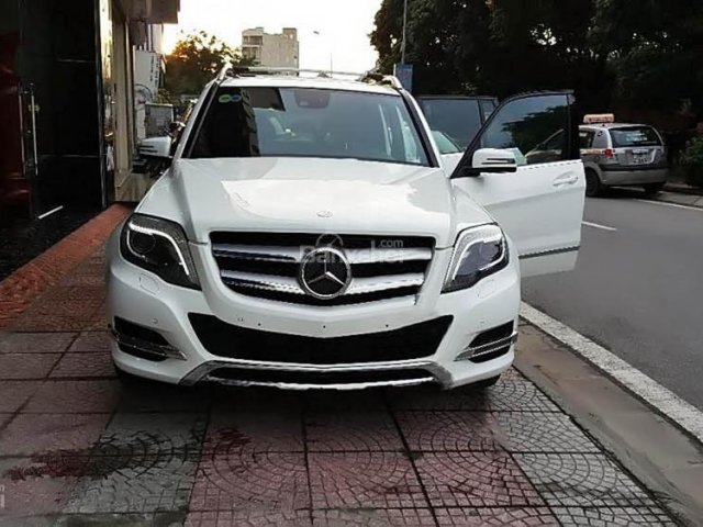 Cần bán Mercedes GLK 250 đời 2014, màu trắng số tự động