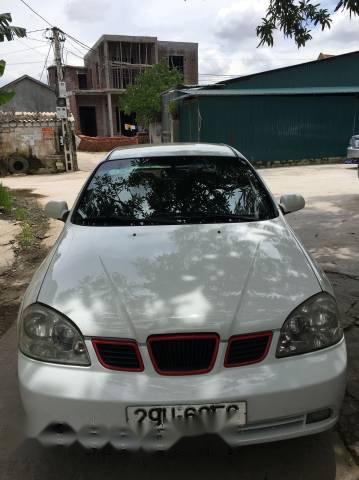 Cần bán lại xe Daewoo Lacetti năm 2004, màu trắng chính chủ