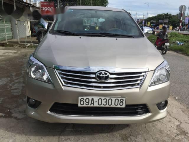 Cần bán gấp Toyota Innova G đời 2006, 300tr