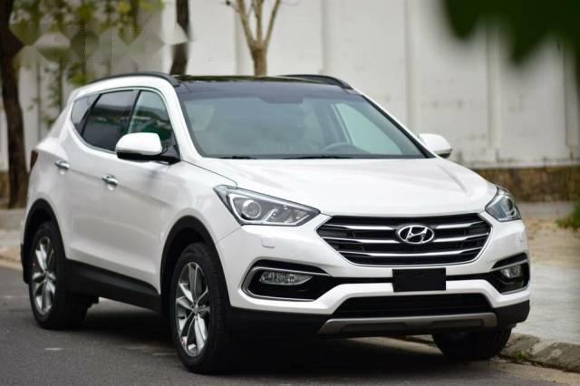 Bán ô tô Hyundai Santa Fe sản xuất 2017, giá cả hợp lí