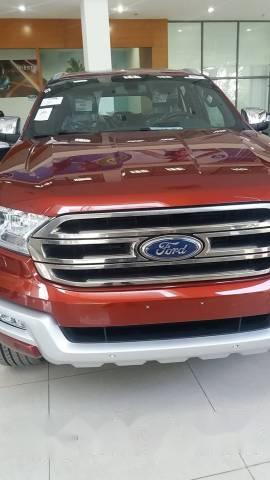 Cần bán Ford Everest đời 2017, màu đỏ